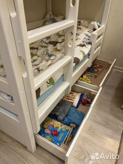 Кровать детская двухьярусная