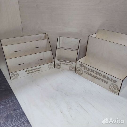 Выставочные стенды для сладости.полочки для специй