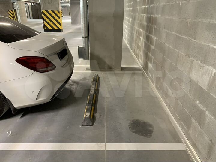 Машиноместо, 15 м²