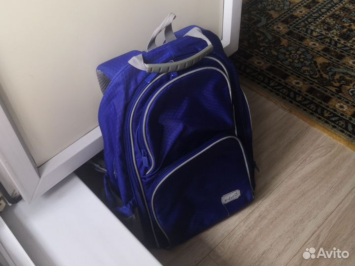Школьный рюкзак