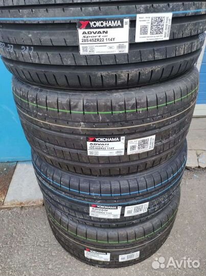 Yokohama Advan Sport V107 285/45 R22 и 325/40 R22