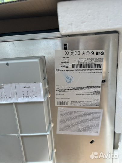 Индукционная варочная панель hansa