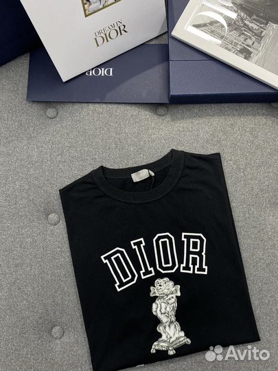 Женская футболка Dior черная