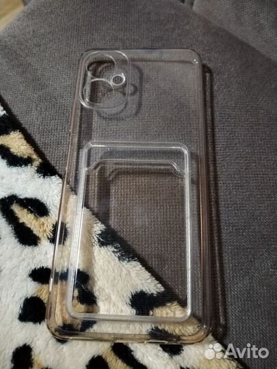 Чехлы на телефон