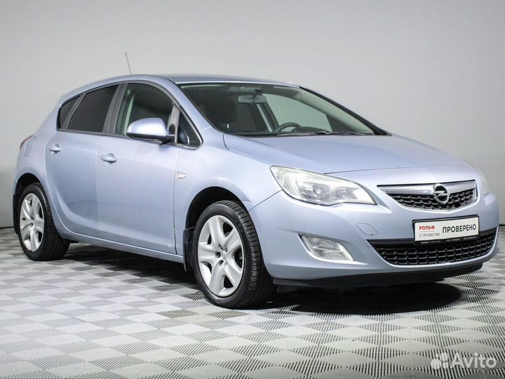 Opel Astra, 2012
