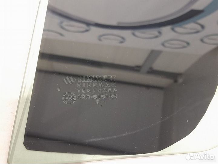 Форточка задняя левая Renault Sandero 2 1.6