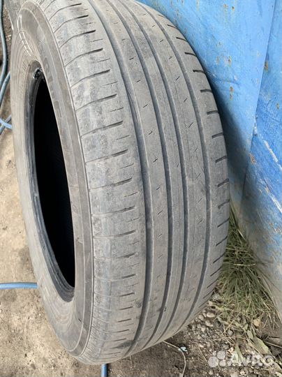 Yokohama BluEarth-A 215/65 R17