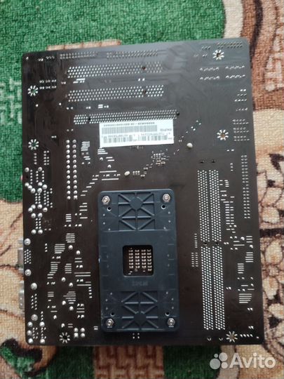 Материнская плата с процессором и памятью 6 гигов