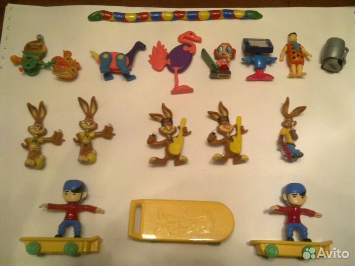 Киндереры, машинки, игрушки и магниты