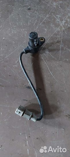 Датчик коленвала на Kia Shuma
