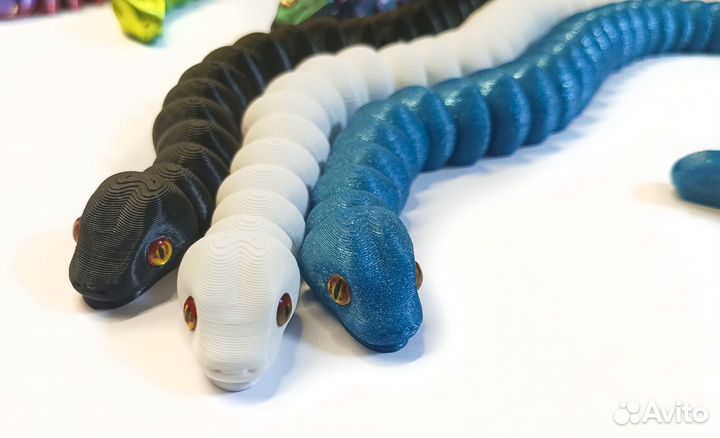 Змея символ 2025 года