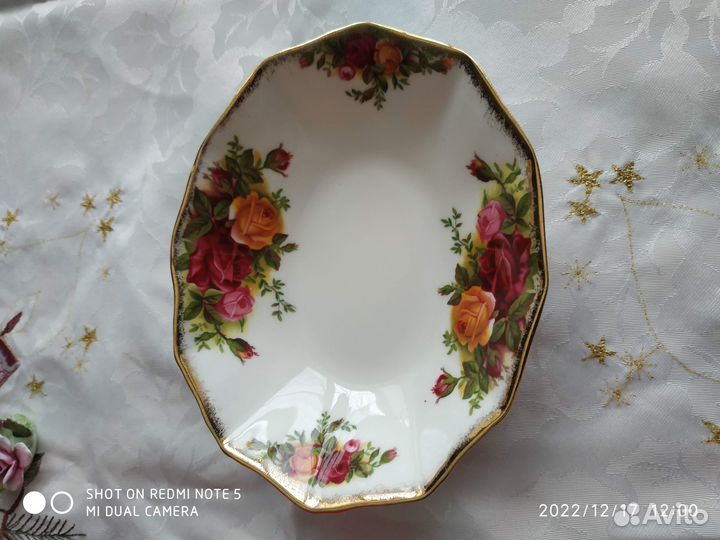 Royal Albert. 12-гранная вазочка