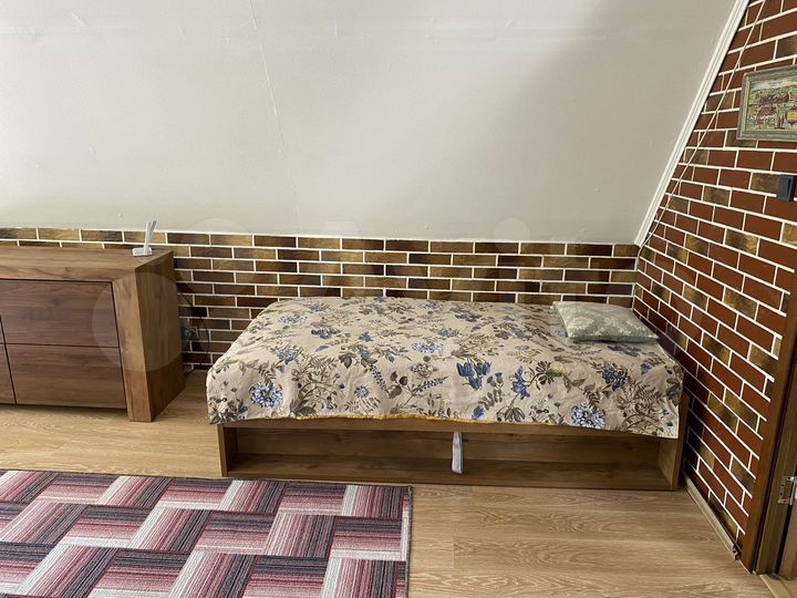 Дом 200 м² на участке 6 сот.