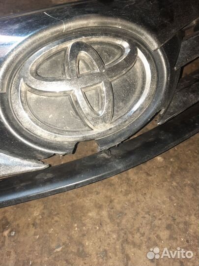 Решётка радиатора Тойота королла Е180