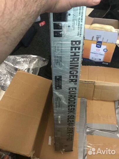 Микшерный пульт behringer