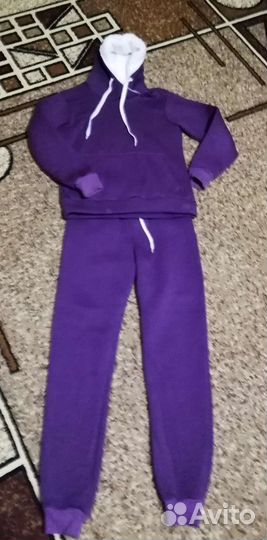 Спортивный костюм на девочку