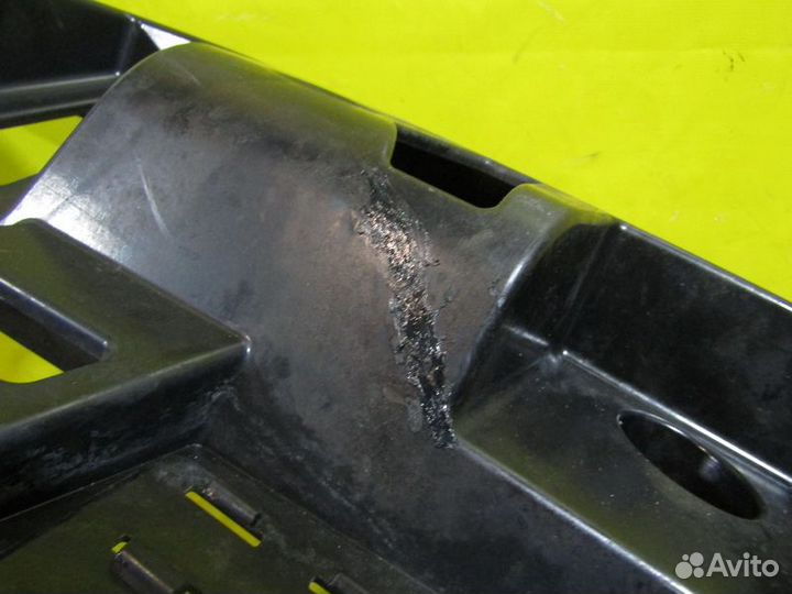 Кронштейн бампера BMW X6 - F16 13-16г 37337