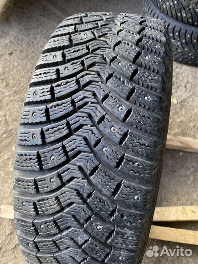Michelin X-Ice North 2 205/55 R15