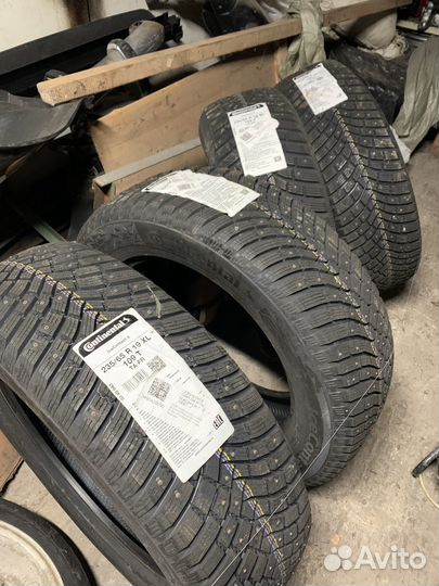 Continental IceContact 3 235/65 R19