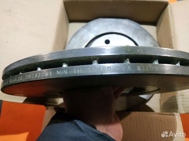 Диски тормозные передние (новые) remsa 654610