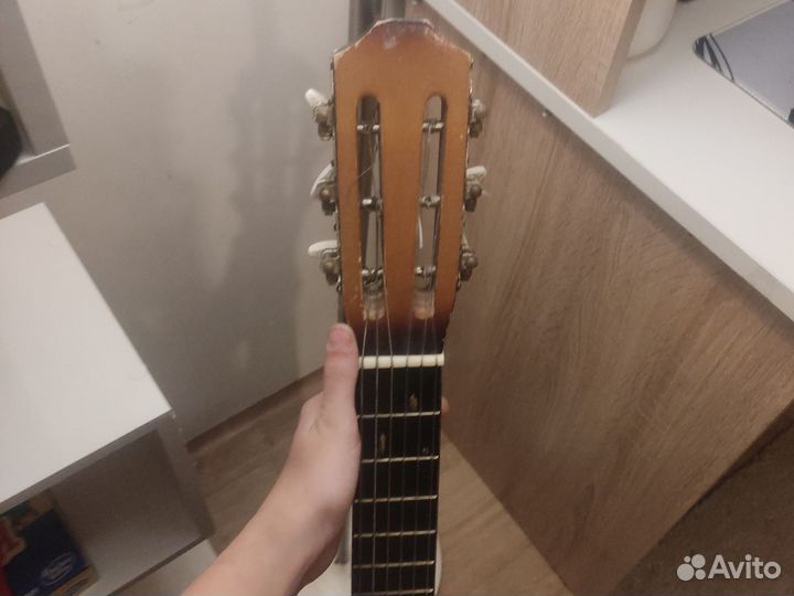 Гитара акустическая