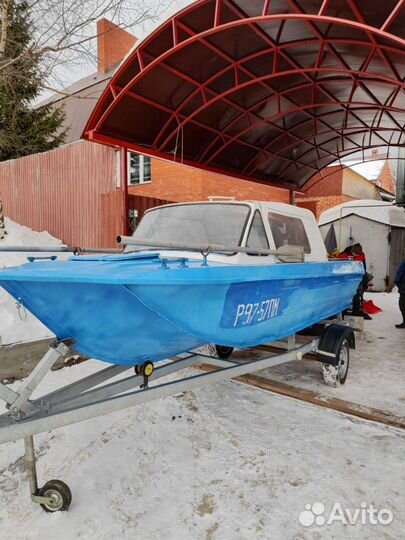 Лодка с мотором Сарепта