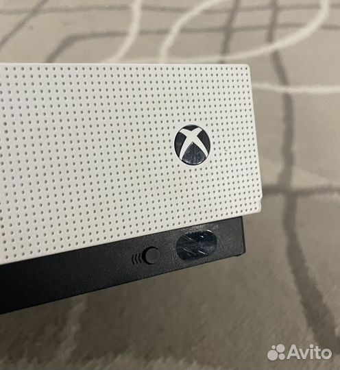 Игровая приставка Xbox One S 1TB + Игры