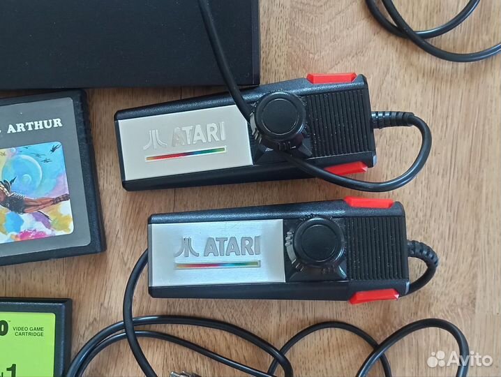 Игровая приставка Atari 2600