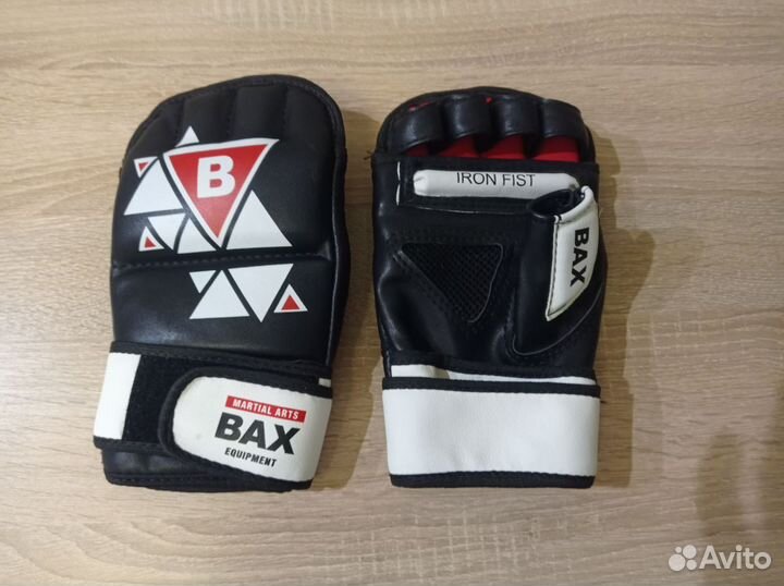 Боксерский шлем, перчатки, шингарды