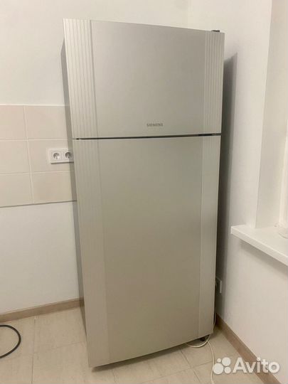 Холодильник siemens KG39NXW15R