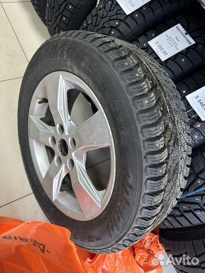 Nokian Hakkapelita 9 205/60 R16 на литых дисках