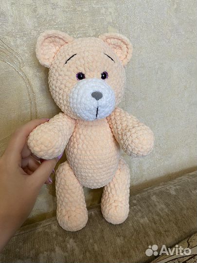 Вязаная игрушка мишка