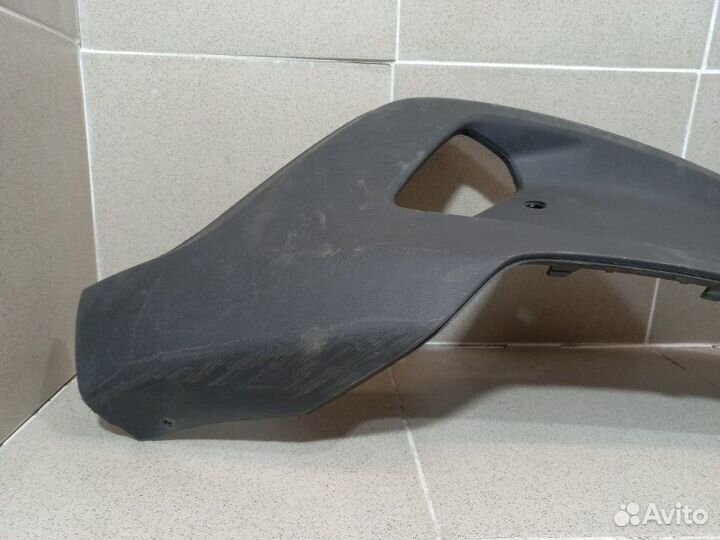 Накладка переднего бампера правая Volvo V40