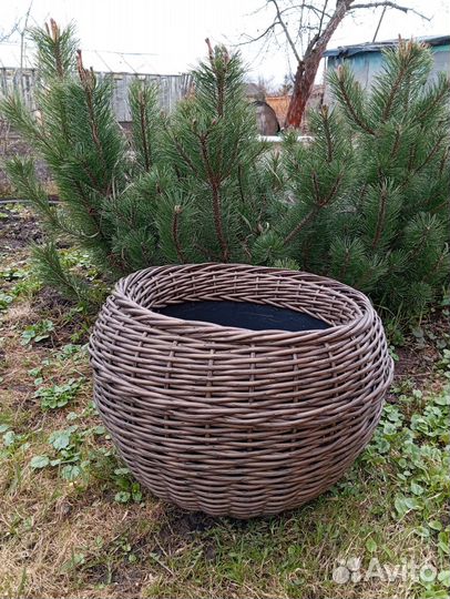 Кашпо из ротанга для дома и улицы