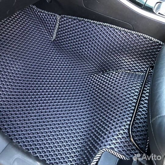 Автомобильные коврики на Mitsubishi Outlander Phev