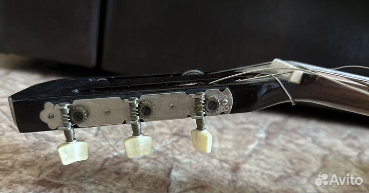 Акустическая гитара