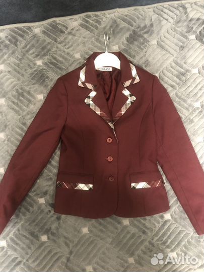 Пиджак школьный бордовый