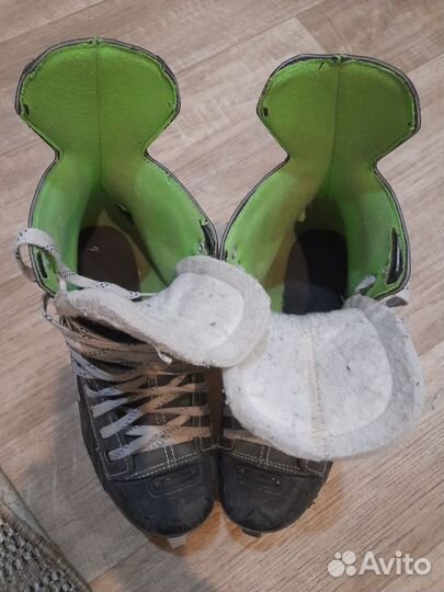 Хоккейные коньки bauer