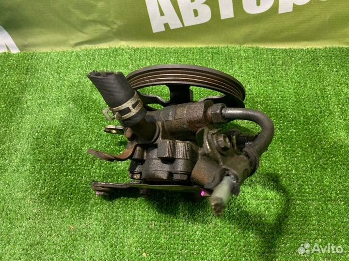 Насос гидроусилителя руля Toyota Corolla NZE124