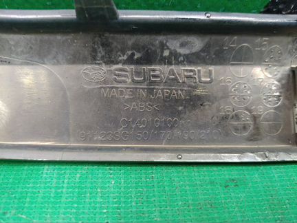 Накладка решетки радиатора левая Subaru Forester