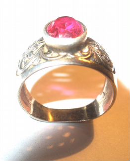 Кольцо серебряное с рубином