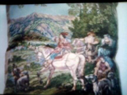 Подушки интерьерные 2 шт, разные