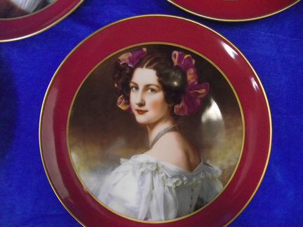 Галерея женских портретов на фарфоре Nymphenburg