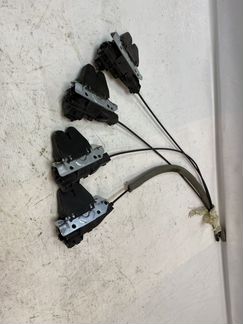 Замок крышки багажника Mercedes 212 204 213