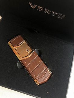 Верту Signature s Design Luxe Brown Alligator