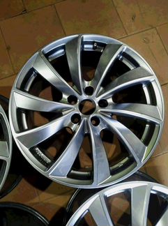 Диски бу литые R19 B на Audi Q5