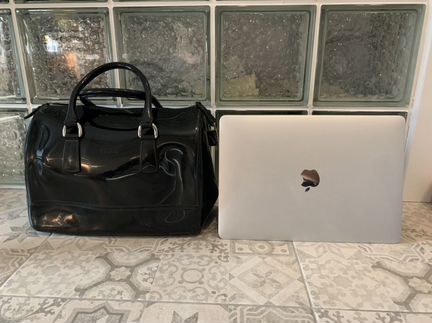 Сумка-сундучок Furla резиновая