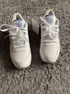 Кроссовки женские Reebok Classic 37.5
