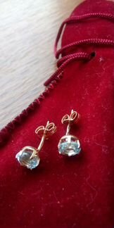 Золотые серьги с топазами