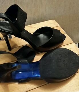 Босоножки кожа новые